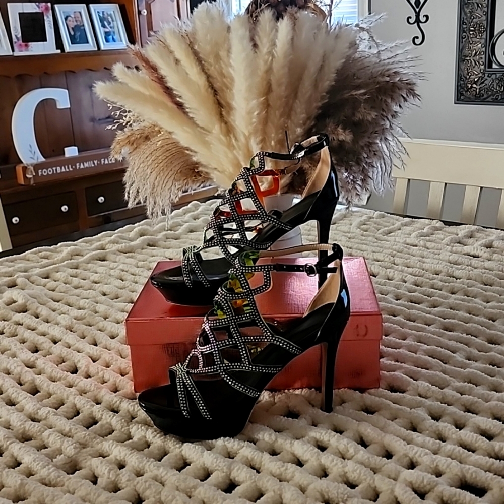 Nobleonly high heels size 9